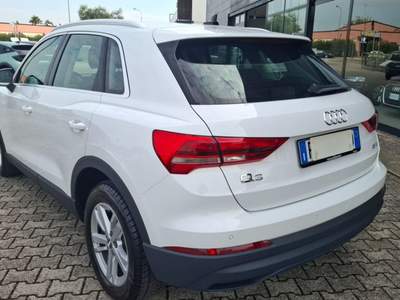 Audi Q3 35 TDI S tronic Business Bianco usata Ferrara