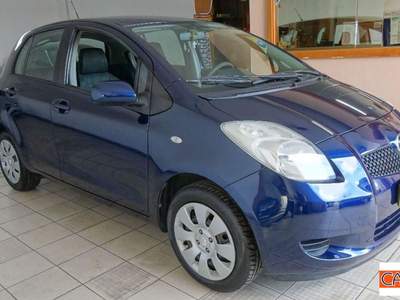 Toyota Yaris  Blu/Azzurro usata Brindisi