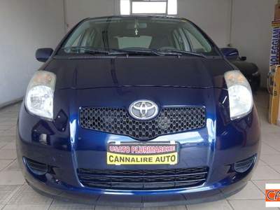 Toyota Yaris  Blu/Azzurro usata Brindisi