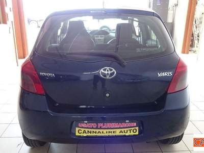 Toyota Yaris  Blu/Azzurro usata Brindisi