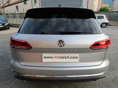Volkswagen Touareg 3.0 V6 TDI 286 CV SCR Advanced Argento usata Lecco