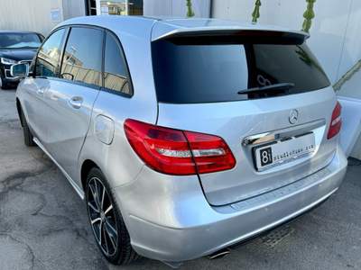 Mercedes-Benz Classe B CDI BlueEFFICIENCY Premium Argento usata Castellammare di Stabia