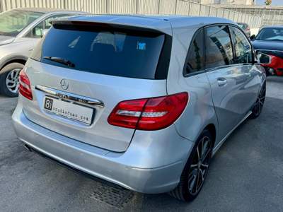 Mercedes-Benz Classe B CDI BlueEFFICIENCY Premium Argento usata Castellammare di Stabia