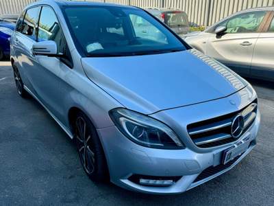 Mercedes-Benz Classe B CDI BlueEFFICIENCY Premium Argento usata Castellammare di Stabia