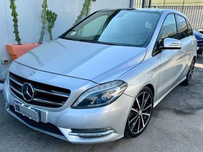 Mercedes-Benz Classe B CDI BlueEFFICIENCY Premium Argento usata Castellammare di Stabia