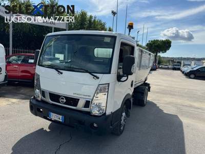 Nissan Cabstar Nissan  - nt400 cabstar 35.12 2.5 dci 122 cv pc-rg cabinato Bianco usata Ancona