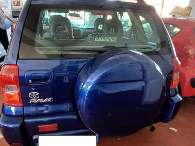 Toyota RAV4 RAV4 2.0 Tdi D-4D cat 5 porte Sol Blu/Azzurro usata Gaglianico