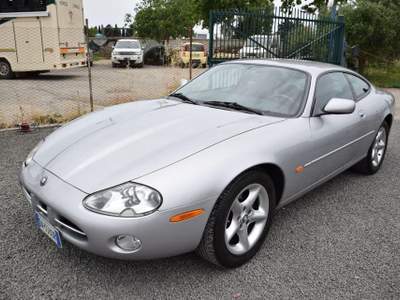 Jaguar XK 4.0 Coupé Argento usata Montalto di Castro