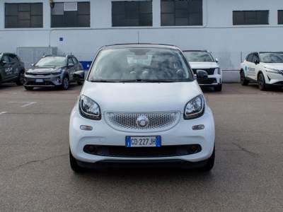 Smart ForFour 70 1.0 Passion Bianco usata Fondi