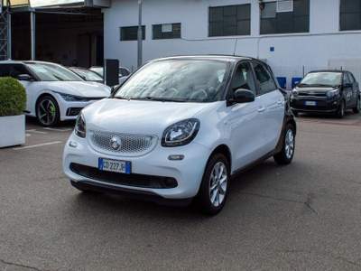 Smart ForFour 70 1.0 Passion Bianco usata Fondi