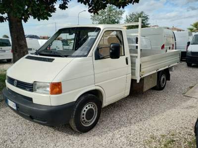 Volkswagen Transporter Transp. 2.5 TDI/88CV CASSONATO FISSO Bianco usata Ferrara