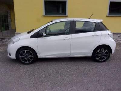 Toyota Yaris Yaris 5p 1.0 Lounge -X NEO PATENTATI !! Bianco usata Samolaco