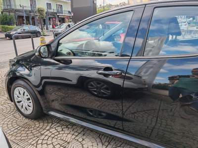 Toyota Yaris 1.5 Hybrid 5 porte Business Nero usata Napoli