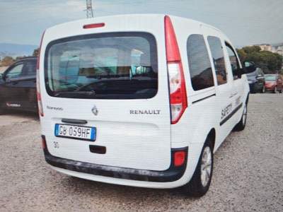 Renault Kangoo Blue dCi 8V 95CV 5 porte Limited Bianco usata Napoli