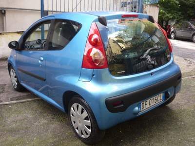 Peugeot 107 1.0 68CV 3p. Plaisir 2Tronic Blu/Azzurro usata Roma