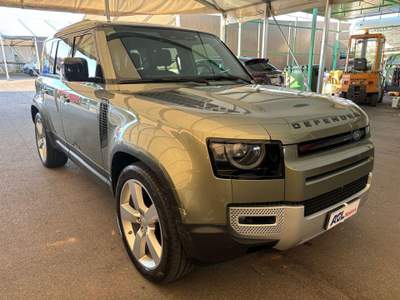 Land Rover Defender 110 3.0 l6 400 CV AWD Auto First Edition 7P GANCIO Verde usata San Giovanni Lupatoto