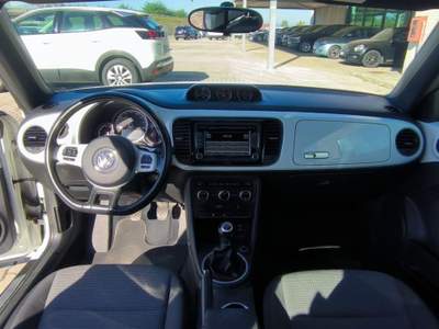 Volkswagen Maggiolino 1.6 TDI 105cv Design BlueMotion Technology Bianco usata San Salvatore Telesino
