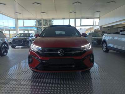 Volkswagen Taigo 1.0 TSI 115 CV DSG R-Line Grigio usata Magenta