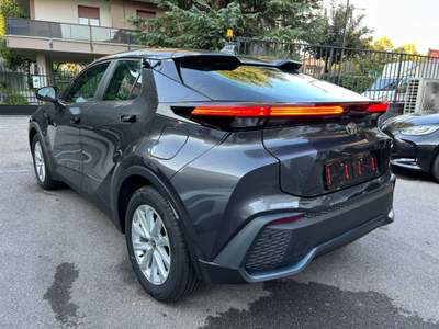 Toyota C-HR 1.8 HV Active Grigio usata Cinisello Balsamo