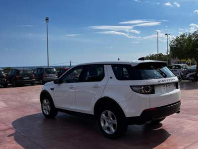 Land Rover Discovery Sport 2.0 TD4 150 CV HSE Bianco usata Stignano