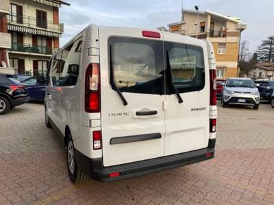 Renault Trafic BluedCi 150CV PL Equilibre 9 POSTI Bianco usata Boves