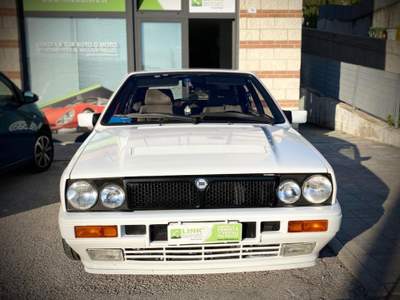 Lancia Delta 2.0i.e. turbo 16V HF integrale Bianco usata Ancona