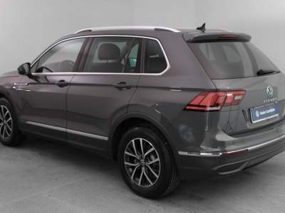 Volkswagen Tiguan 2.0 TDI SCR Life Grigio usata Paruzzaro