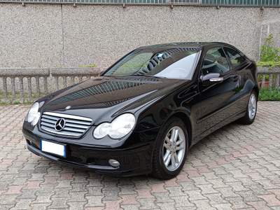Mercedes-Benz Classe C SportCoupe 200 Kompressor TPS Classic Autom. Tetto Apribile Nero usata Opera