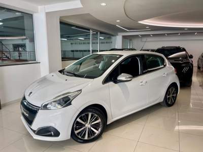 Peugeot 208 BlueHDi 100 5 porte Allure Bianco usata Sant'Antonio Abate