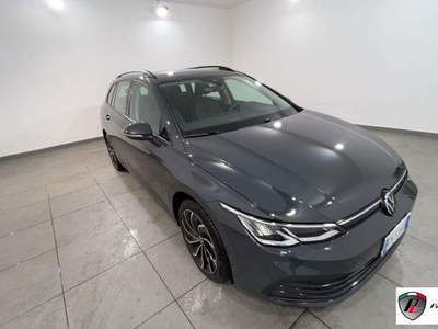 Volkswagen Golf Golf 2.0 TDI Variant Life 150cv auto usata Albano Laziale