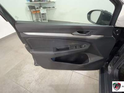 Volkswagen Golf Golf 2.0 TDI Variant Life 150cv auto usata Albano Laziale