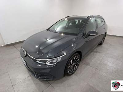 Volkswagen Golf Golf 2.0 TDI Variant Life 150cv auto usata Albano Laziale