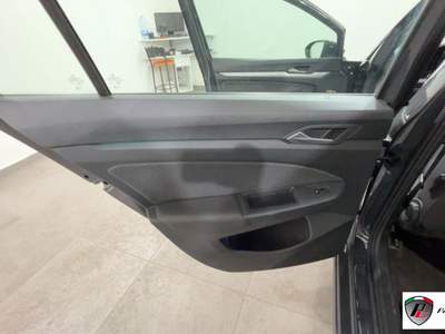 Volkswagen Golf Golf 2.0 TDI Variant Life 150cv auto usata Albano Laziale