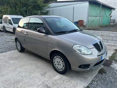 Lancia Ypsilon 1.2 Argento-OK NEOPATENTATI-CINGHIA FATTA Argento usata Roburent Lancia Ypsilon 1.2 Argento-OK NEOPATENTATI-CINGHIA FATTA Argento usata Roburent