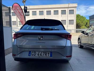 Seat Leon Sportstourer 1.5 eTSI 150 CV DSG Xcellence Argento usata Montesilvano