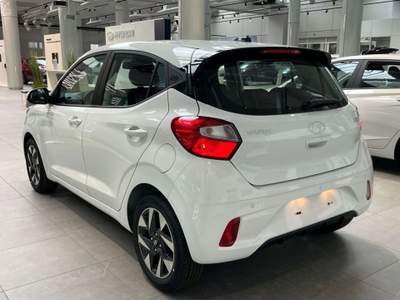 Hyundai i10 i10 1.0 mpi Connectline Argento usata Milano