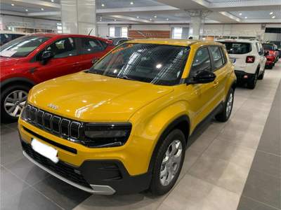 Jeep Avenger 1.2 Turbo Altitude Oro usata Iglesias