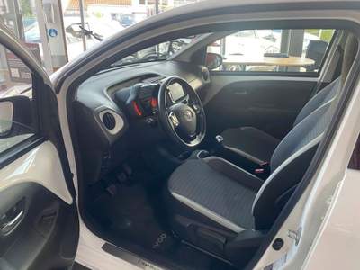 Toyota Aygo Connect 1.0 VVT-i 72 CV 5 porte x-play Bianco usata Castelnuovo Rangone
