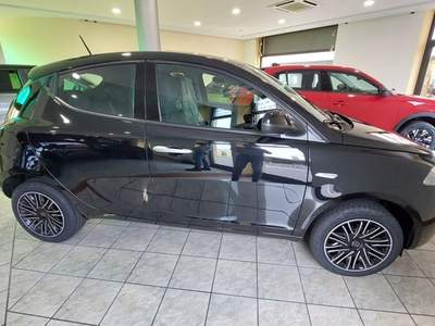 Lancia Ypsilon 1.0 FireFly 5 porte S&S Hybrid Oro Nero usata Palazzolo sull'Oglio