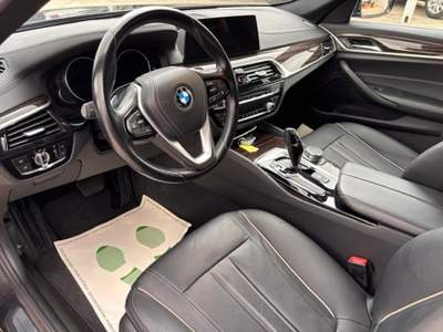 BMW Serie 5 520d d aut. Luxury Nero usata Palermo