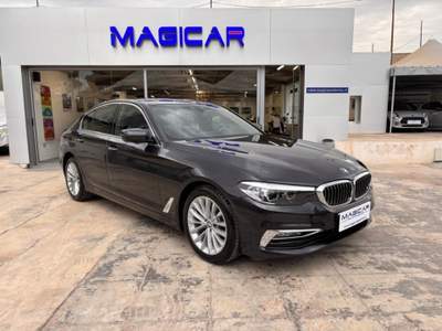 BMW Serie 5 520d d aut. Luxury Nero usata Palermo