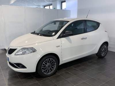 Lancia Ypsilon 1.3 MJT 16V 95 CV 5 porte S&amp;S Silver Bianco usata Torino