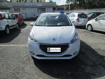 Peugeot 208 1.4 VTi 95 CV 5p. GPL Access Bianco usata Roma