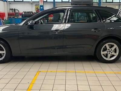 Audi A4 Avant 30 TDI/136 CV MHEV S-tronic Business Grigio usata Cassino