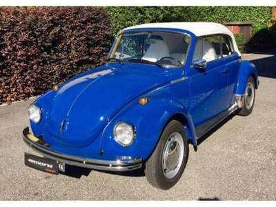 Volkswagen Maggiolino MAGGIOLINO CABRIOLE Blu/Azzurro usata Ispra