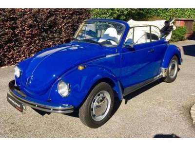 Volkswagen Maggiolino MAGGIOLINO CABRIOLE Blu/Azzurro usata Ispra