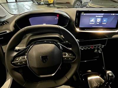 Peugeot 208 PureTech 100cv Allure/ VARI COLORI Bianco usata Rivarolo Canavese