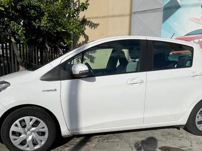 Toyota Yaris 1.0 5 porte Business Bianco usata AGROPOLI