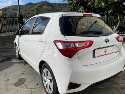 Toyota Yaris 1.0 5 porte Business Bianco usata AGROPOLI