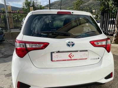 Toyota Yaris 1.0 5 porte Business Bianco usata AGROPOLI